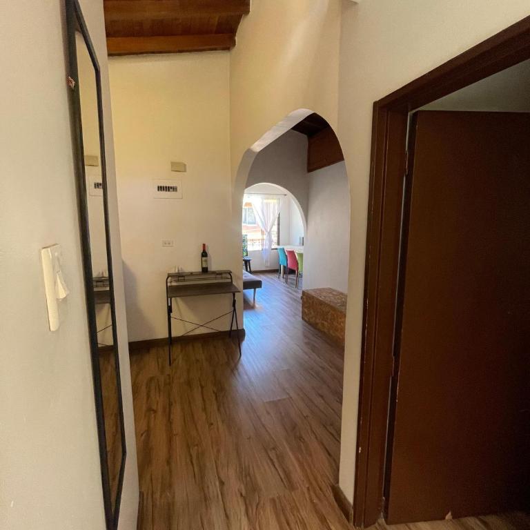 Hermoso apartamento con terraza - Two-Bedroom Apartment - 5