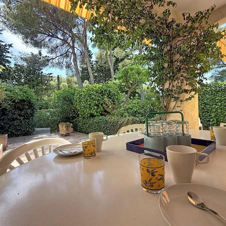 Le Bastidon Provencal T3 Terrasse 3min plage - Apartamento con terraza - 28