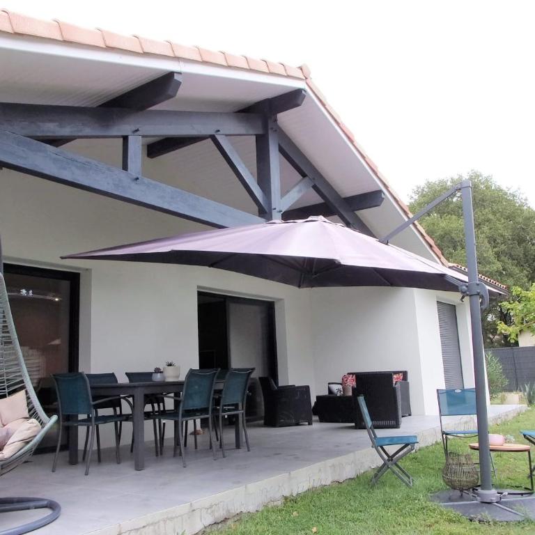 Maison contemporaine spacieuse avec jardin - Maison de Vacances - 10