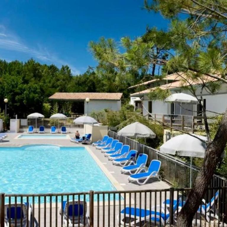 Comfortable apartment with pool - Appartement - 23