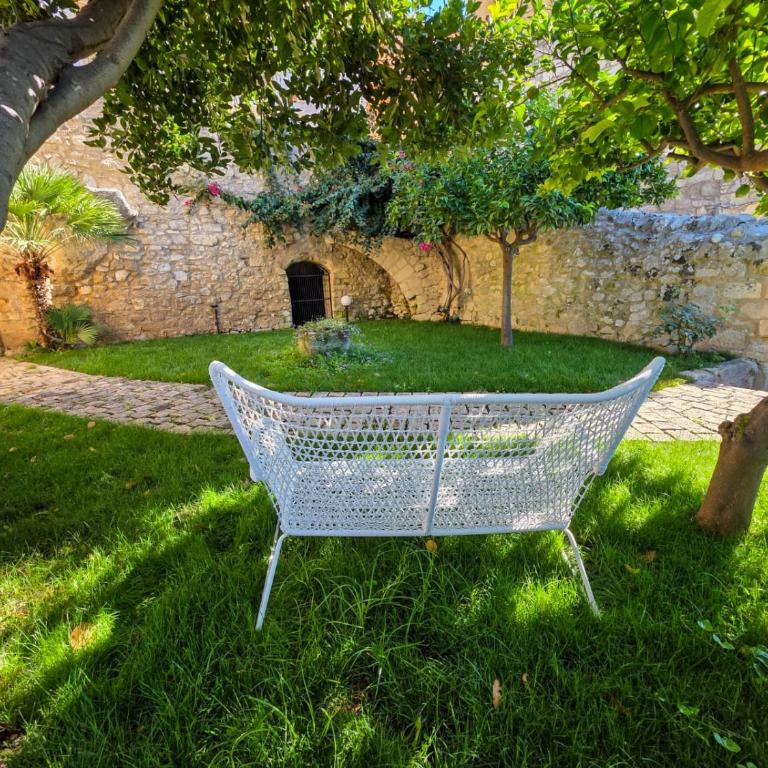 Lues Garden - Appartamento con 2 Camere da Letto - 1