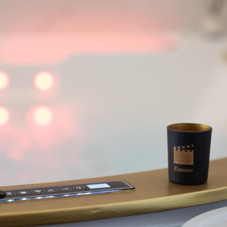 La Suite Palme d'Or Jacuzzi - Appartement 1 Chambre - 23