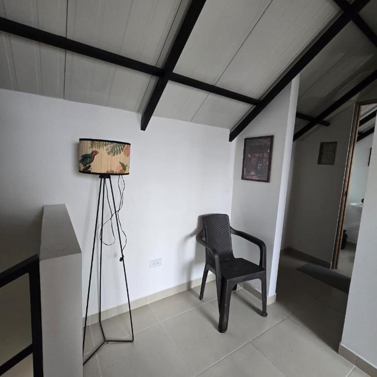 Apartamento tipo loft luminoso y espacioso - Three-Bedroom Apartment - 5