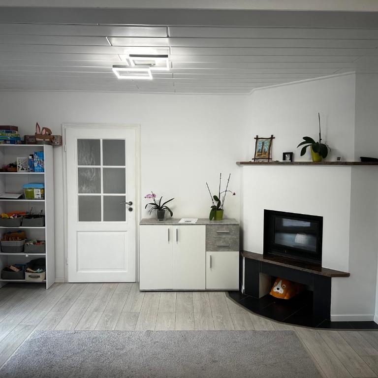 4 Room Apartment with Balkon in Heidingsfelds Center - Apartment mit 2 Schlafzimmern - 4