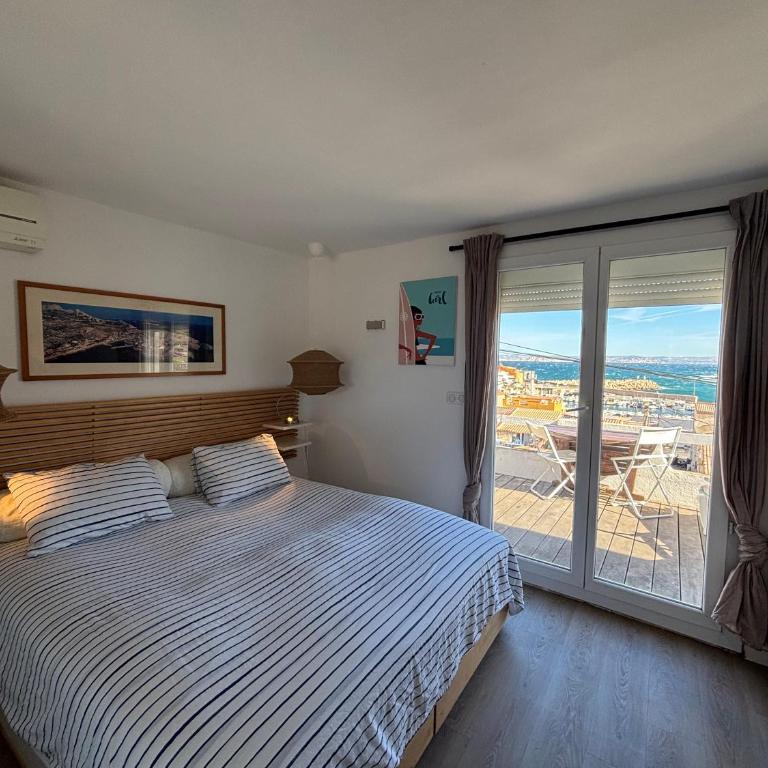 Parc National des Calanques, LA FLIBUSTE DES GOUDES Maison 2 chambres CLIMATISEE, jardins Jaccuzzi proche plage large vue mer PARKING reserve a l arrivee - Maison 2 Chambres - 4