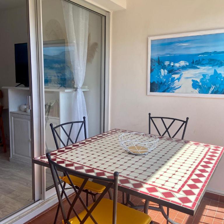 À 200 m de la plage Studio rénové avec loggia - Studio - 9