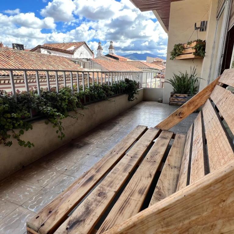 Casa Perla Cuencana Hostal - Double or Twin Room with Shared Bathroom - 2