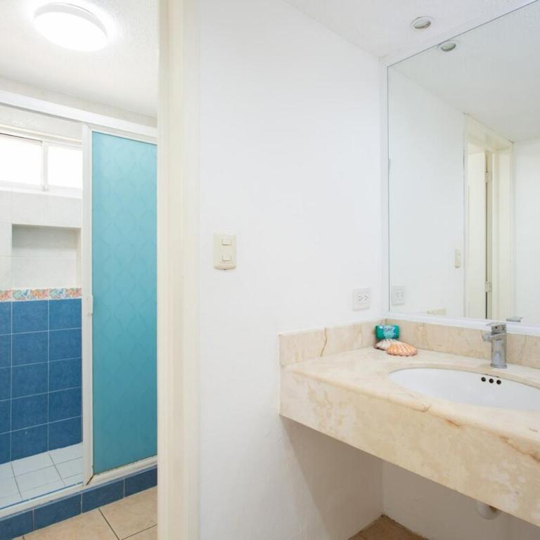 Oceanfront Escape Sunset Views and Caribbean Breeze - Apartamento de 2 dormitorios - 12