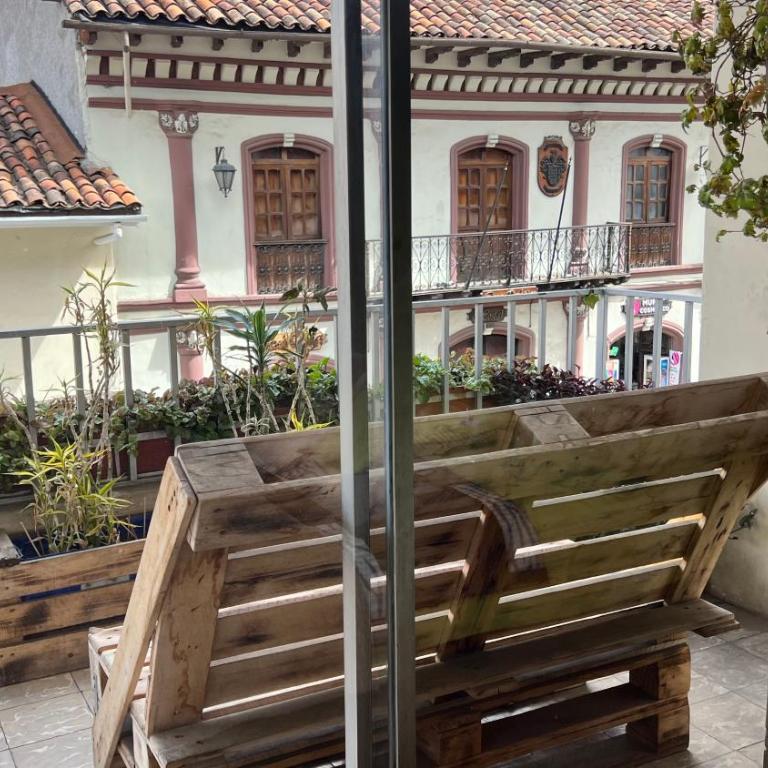 Casa Perla Cuencana Hostal - Double or Twin Room with Shared Bathroom - 6