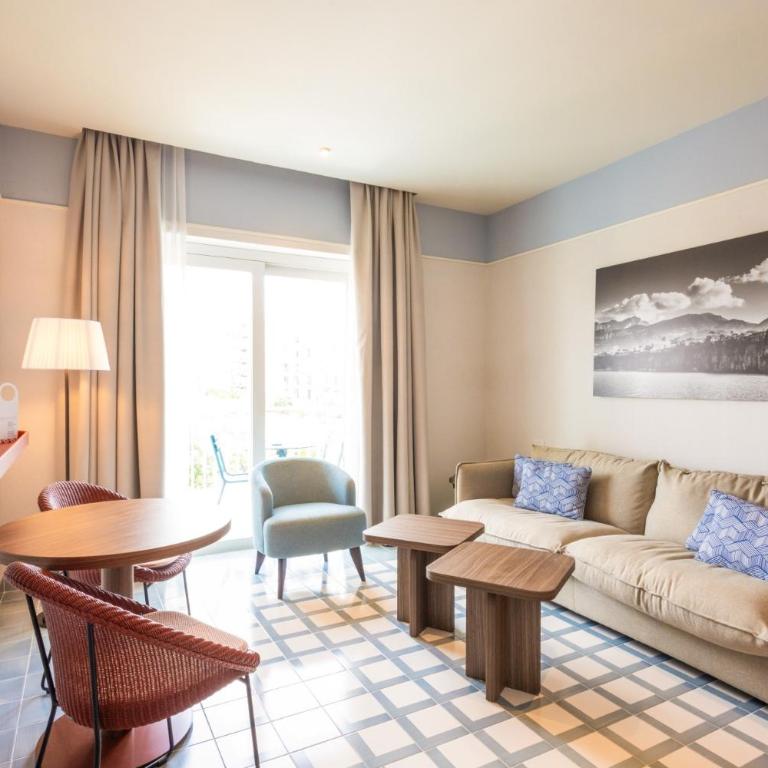 Hotel Plaza - Suite - 5