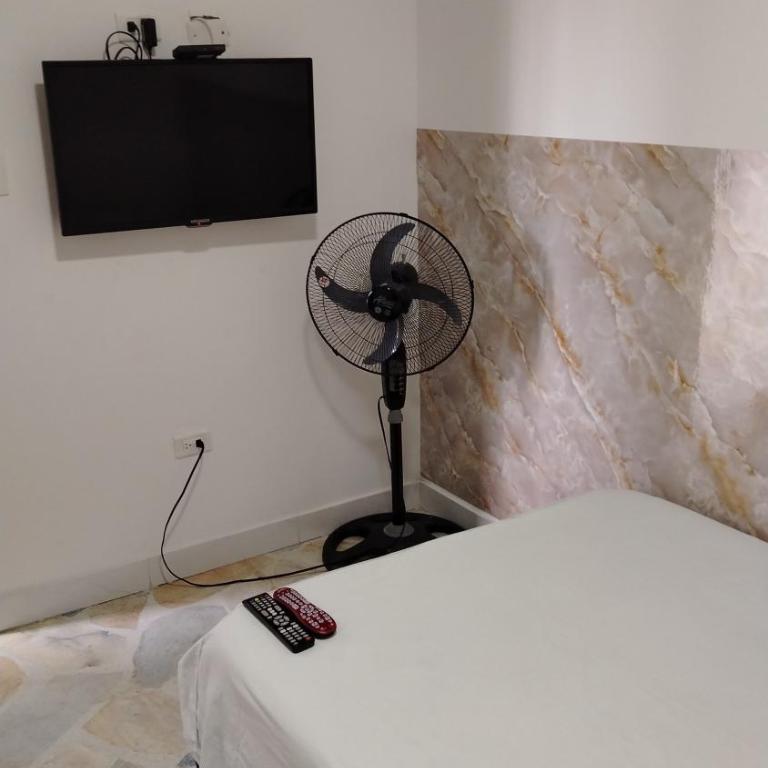 hotel neiva real centro - Habitación Doble Estándar con ventilador - 1