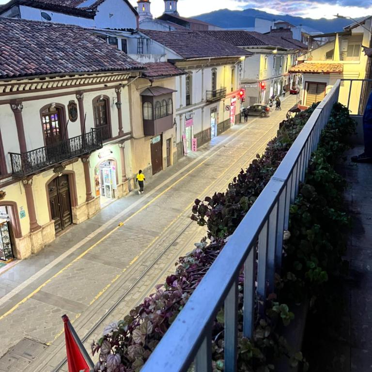 Casa Perla Cuencana Hostal - Double or Twin Room with Shared Bathroom - 7
