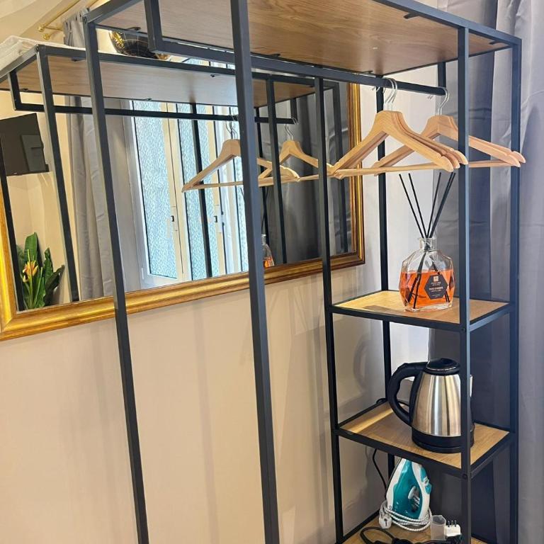 MInerva Pantheon Suites - One-Bedroom Apartment - 2