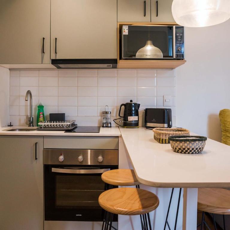 Chic 1BR for 4 Bellavista Metro & Hospital Access - Studio - 15
