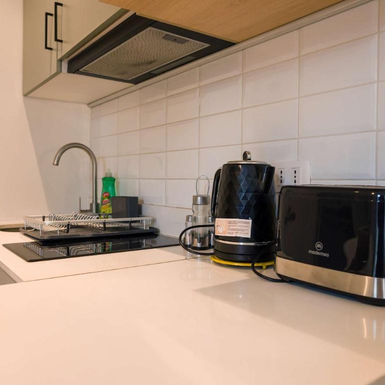 Chic 1BR for 4 Bellavista Metro & Hospital Access - Studio - 18