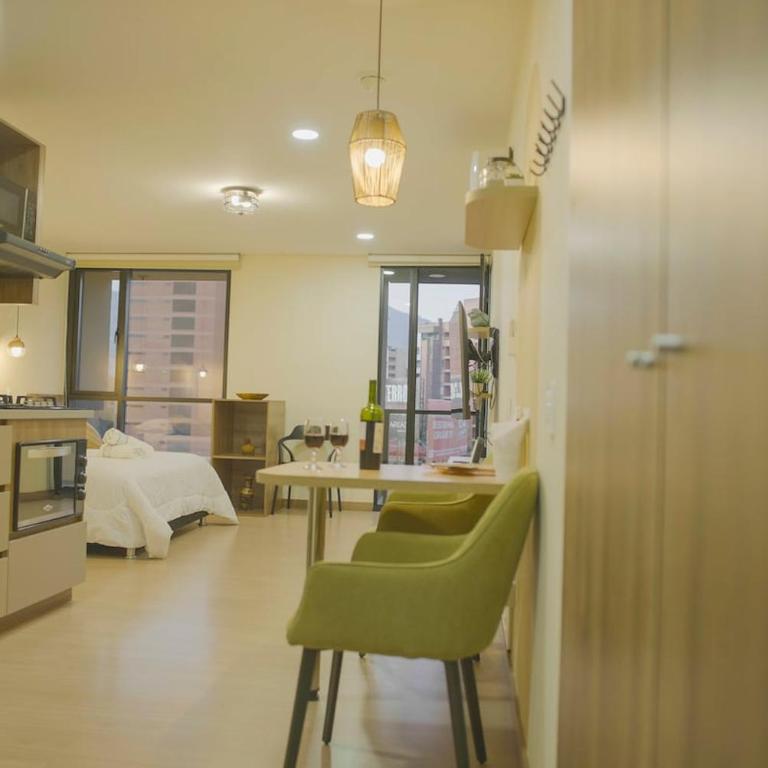 Loft Alegría Medellín - One-Bedroom Apartment with City View - 5