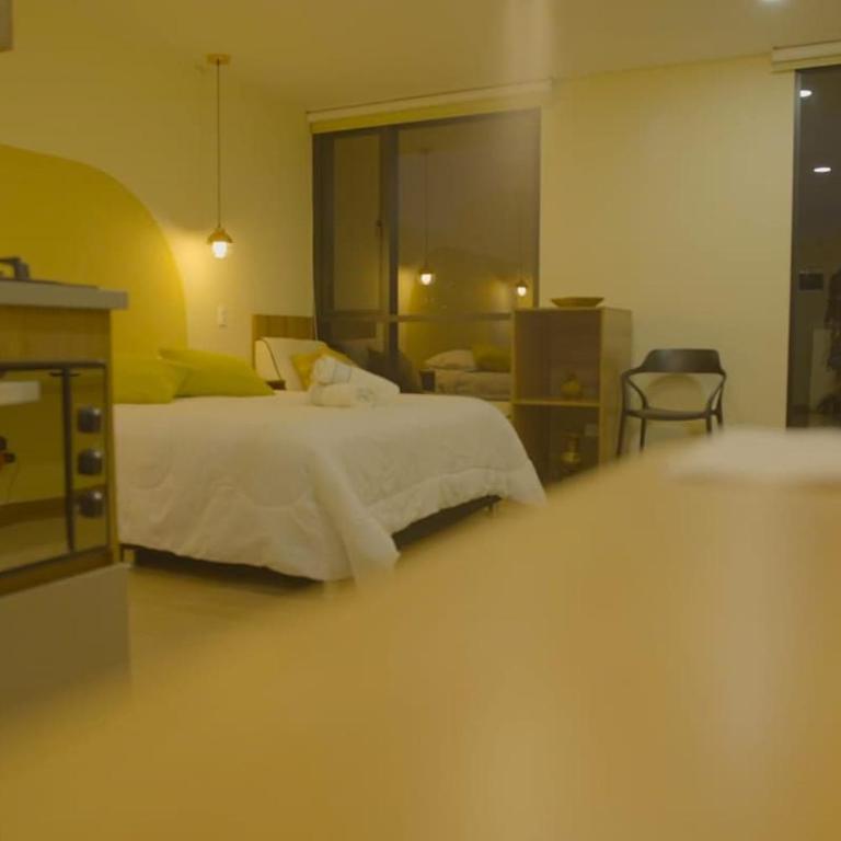 Loft Alegría Medellín - One-Bedroom Apartment with City View - 17