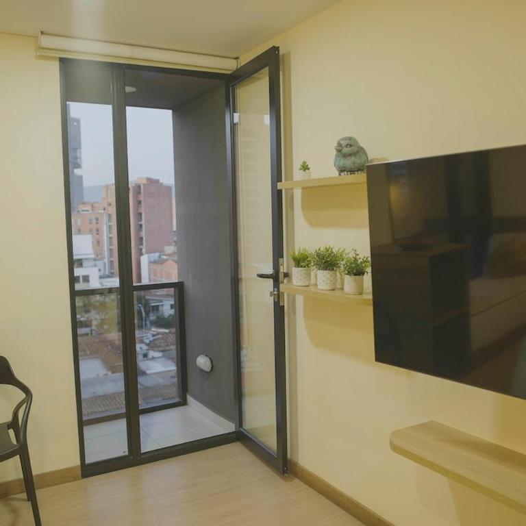 Loft Alegría Medellín - One-Bedroom Apartment with City View - 38