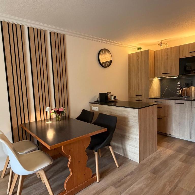 Appartement Mont Blanc Rénové 2026 Parking et Terrasse - Apartamento de 1 dormitorio - 1