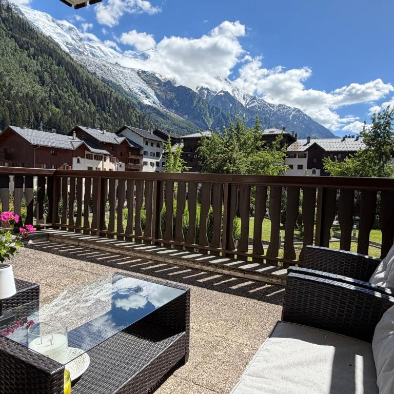 Appartement Mont Blanc Rénové 2026 Parking et Terrasse - Apartamento de 1 dormitorio - 2