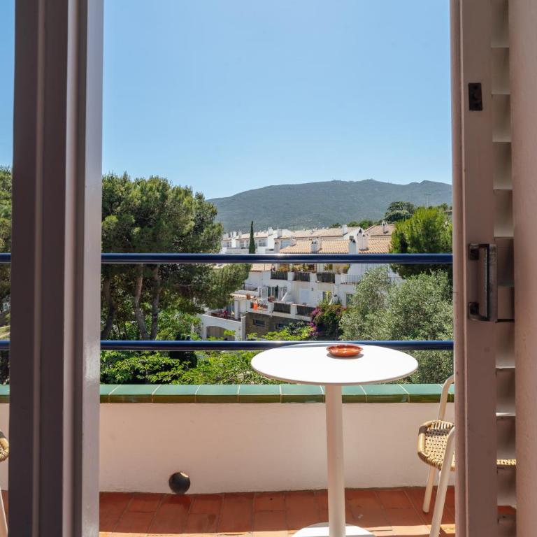 Hotel Cadaqués1962 by Fimedhotels - Habitación Doble con terraza - 1 o 2 camas - 3