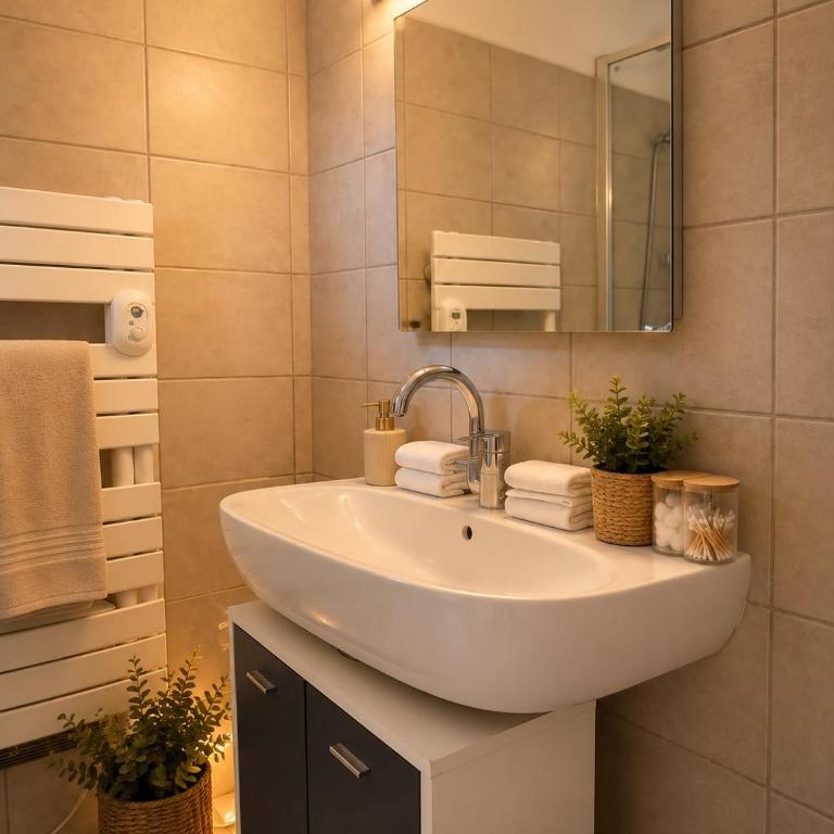 La maison du Voyageur - Centre Nîmes - climatisé - familial - Apartamento de 2 dormitorios - 3