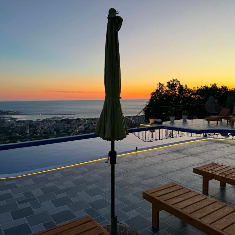 Ranc Mujica - One-Bedroom Apartment - 84