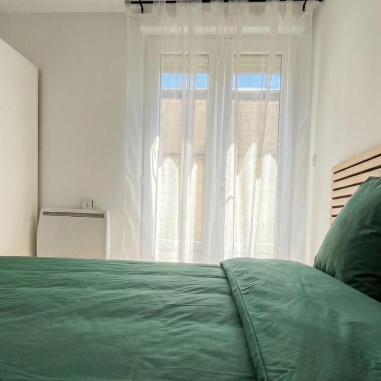 LE 84 - Grand T3 Climatisé - Terrasse & Parking Privé - Appartement 2 Chambres - 7
