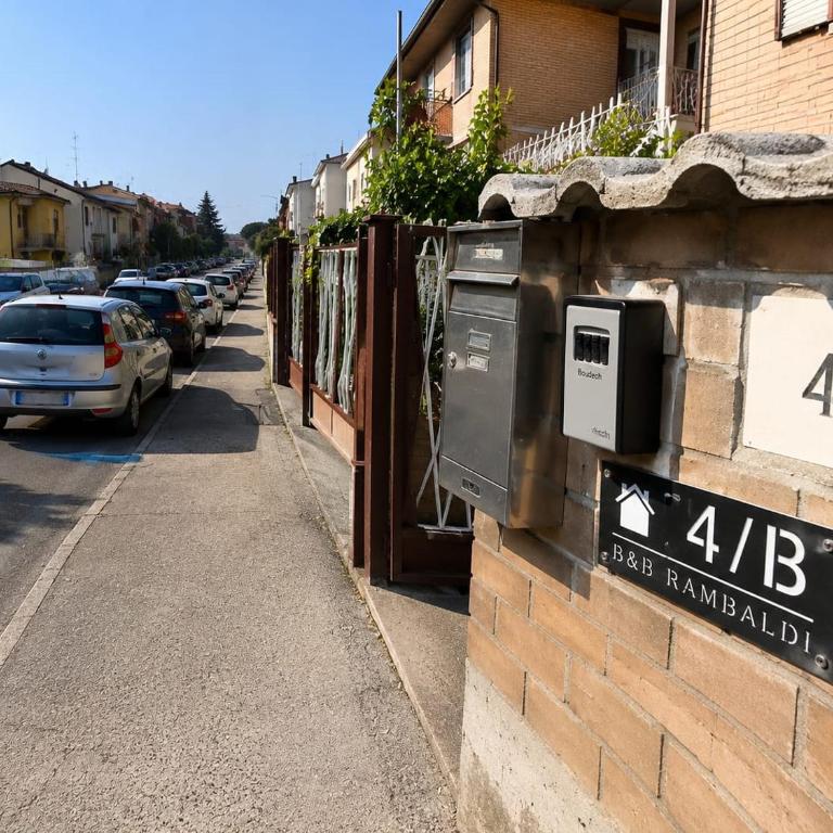 B&B Rambaldi - Camera King Deluxe - 15