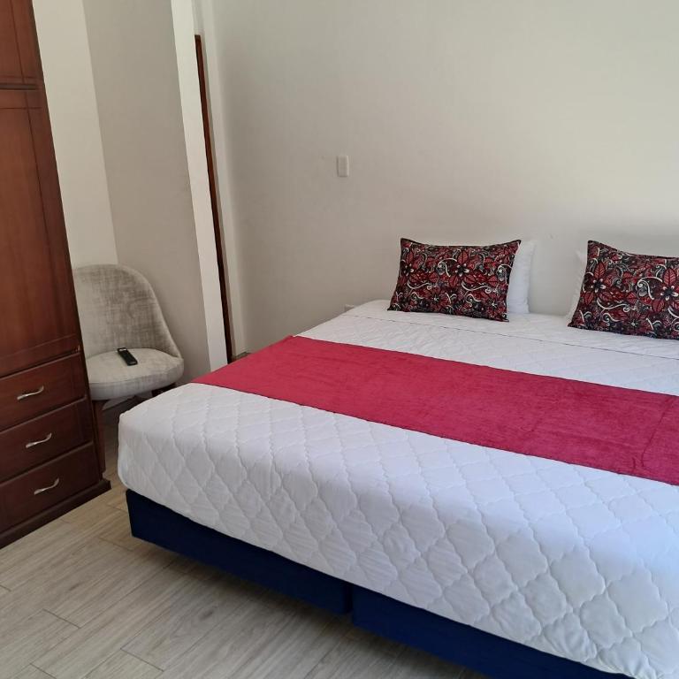 Villa Marianita - Three-Bedroom Home - 17