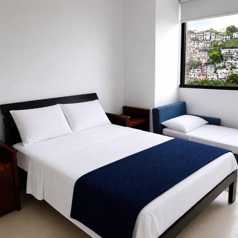 Bellini Puerto Santa Ana, Pool, Parking, AC & Laundry, Cerca de bares y restaurantes - Two-Bedroom Apartment - 10