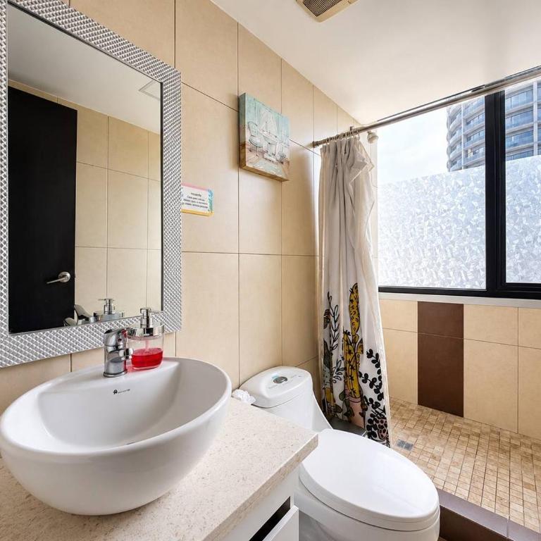 Bellini Puerto Santa Ana, Pool, Parking, AC & Laundry, Cerca de bares y restaurantes - Two-Bedroom Apartment - 13