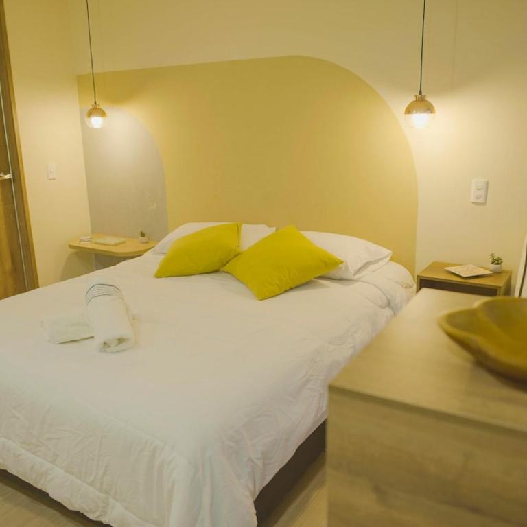 Loft Alegría Medellín - One-Bedroom Apartment with City View - 2