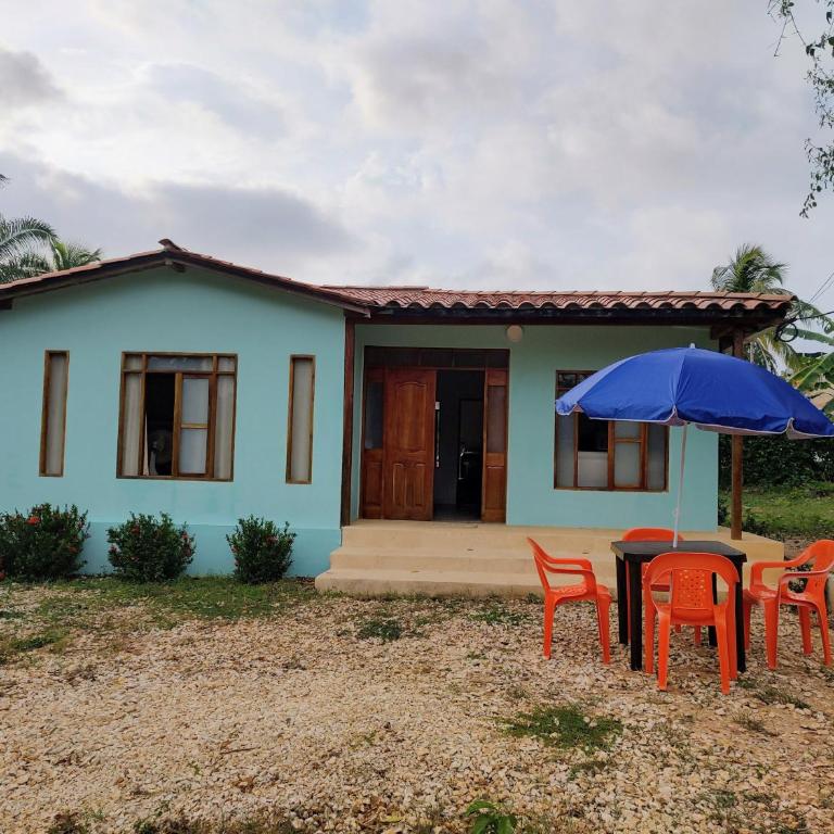 Serena Grau - Three-Bedroom House - 12