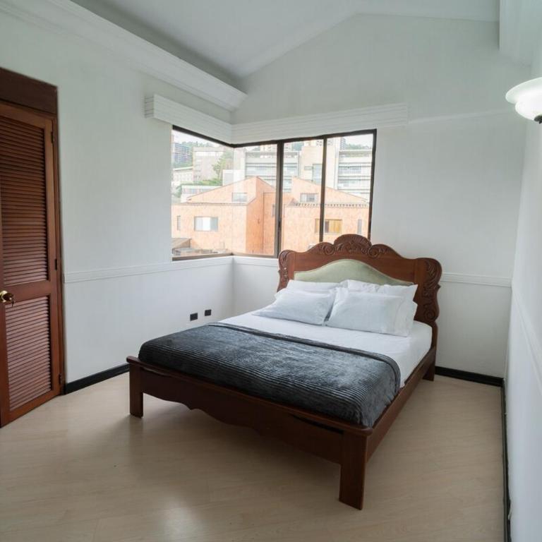 Apartamento amplio en El Poblado, cerca de Provenza - One-Bedroom Apartment - 8