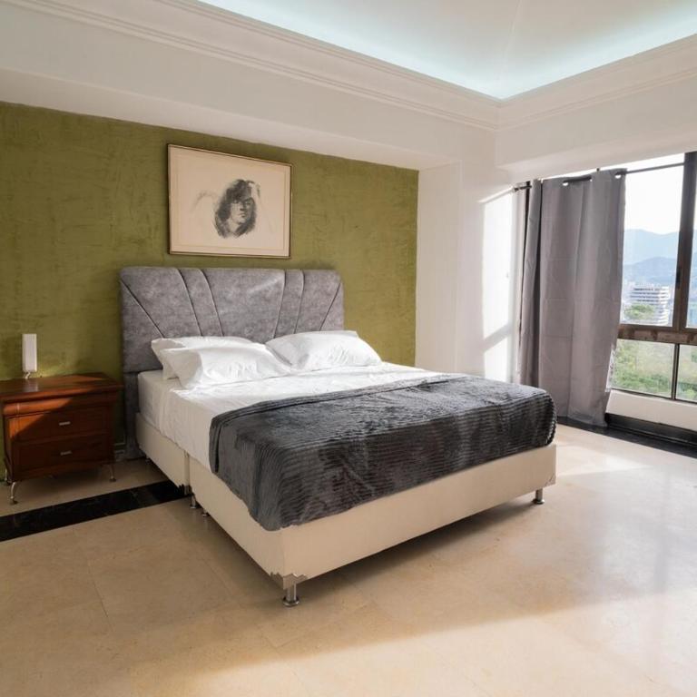 Apartamento amplio en El Poblado, cerca de Provenza - One-Bedroom Apartment - 13