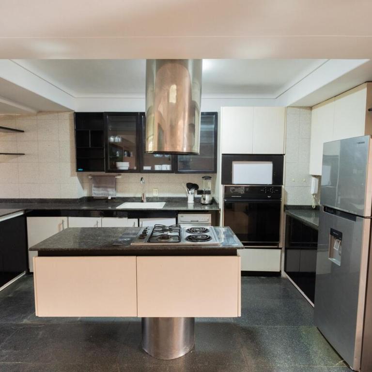 Apartamento amplio en El Poblado, cerca de Provenza - One-Bedroom Apartment - 15
