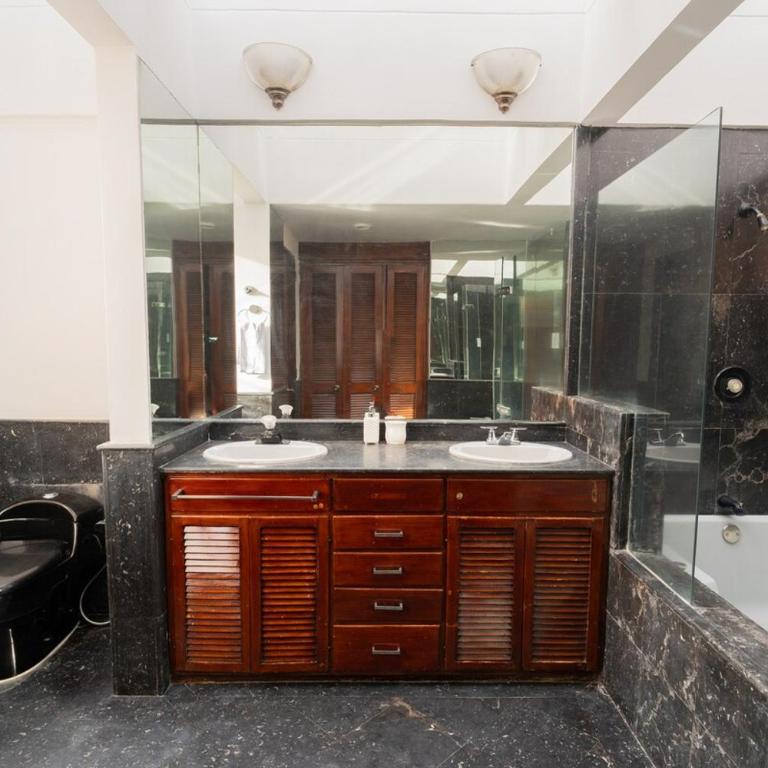 Apartamento amplio en El Poblado, cerca de Provenza - One-Bedroom Apartment - 17