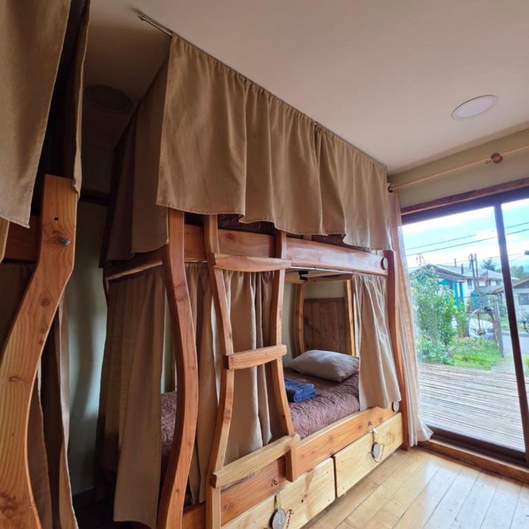 Hostal Celta - Bed in 8-Bed Mixed Dormitory Room - 4