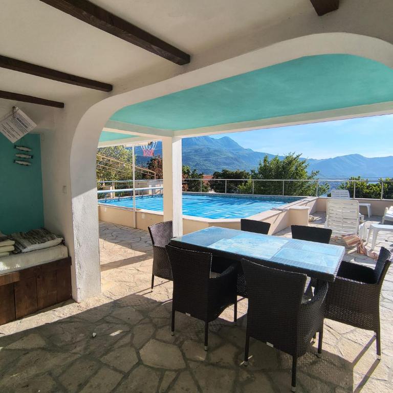 Villa Maestral - Three-Bedroom Villa - 4