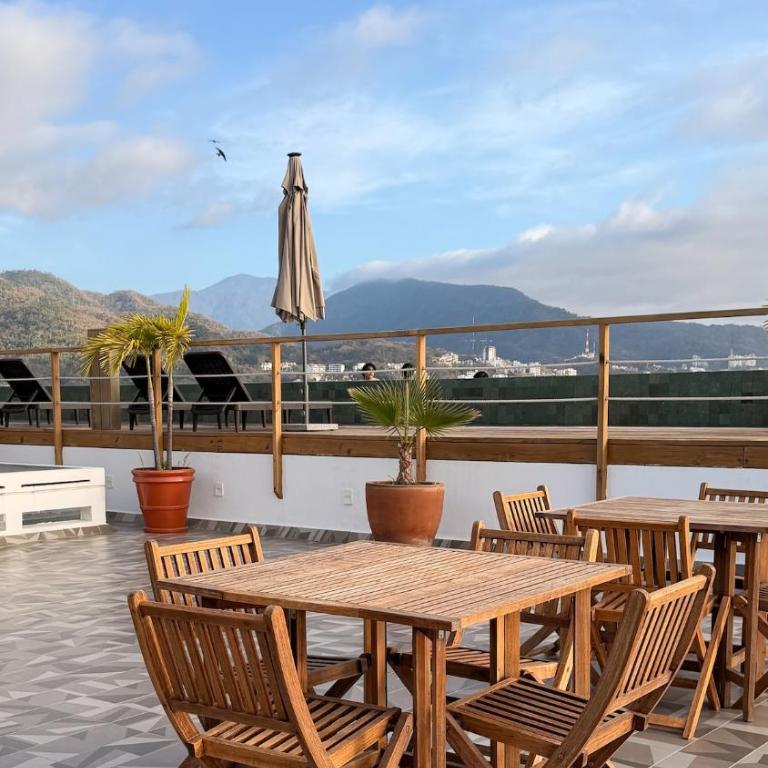 La Cozy Casa - One-Bedroom Apartment - 31