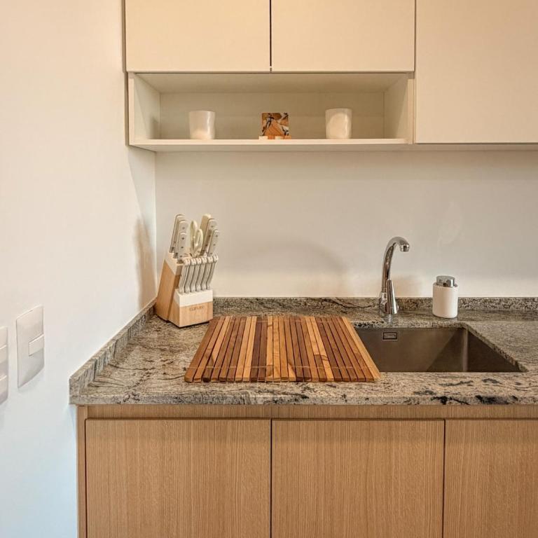La Cozy Casa - One-Bedroom Apartment - 36