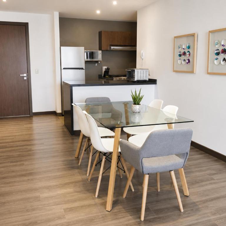 FIFA World Cup Two Beautiful 1 BR apts, HS WiFi! - Appartement avec Vue sur la Montagne - 2