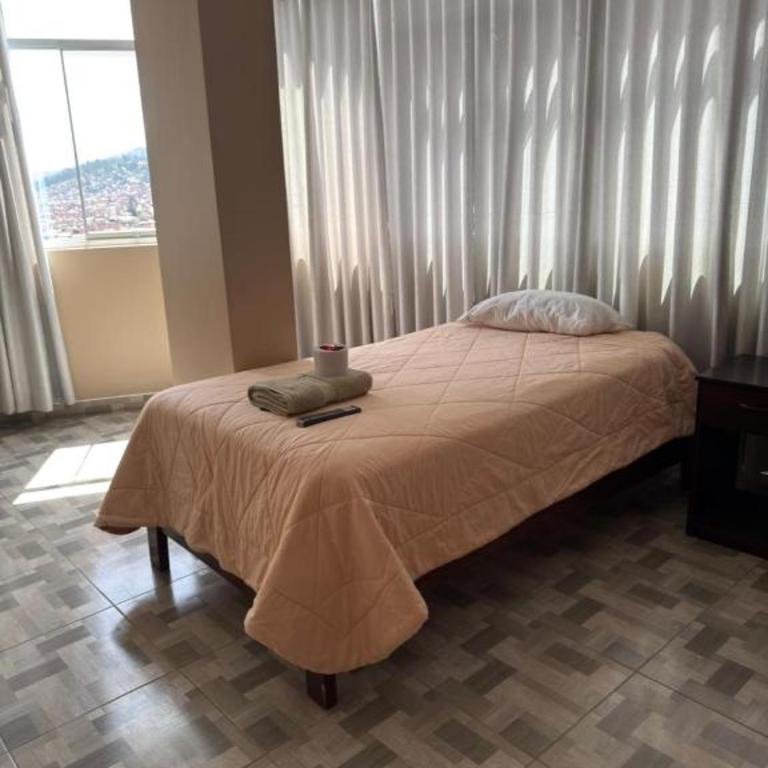 Apartamentos Golden - Three-Bedroom Apartment - 13