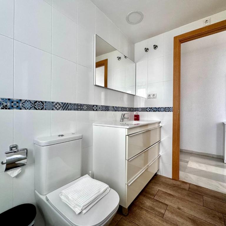 Chic Almerian Apartment with Pool for 4 - Apartamento de 1 dormitorio - 9