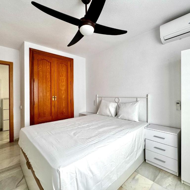 Chic Almerian Apartment with Pool for 4 - Apartamento de 1 dormitorio - 11
