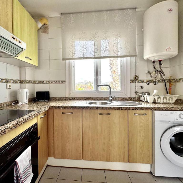 Chic Almerian Apartment with Pool for 4 - Apartamento de 1 dormitorio - 16