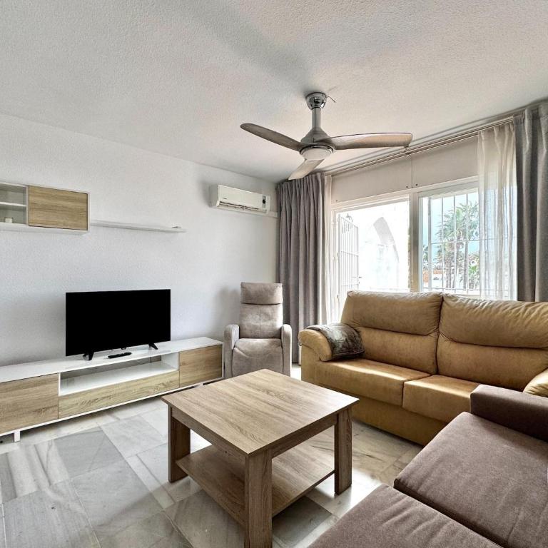 Chic Almerian Apartment with Pool for 4 - Apartamento de 1 dormitorio - 25