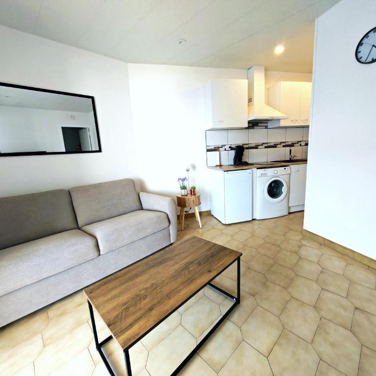 Studio Cabine Rénové - 5 Pers - Vue Mer - Canet-en-Roussillon - FR-1-794-169 - Apartment - 9
