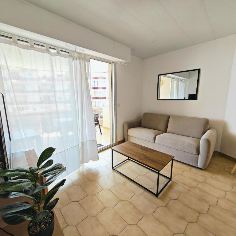 Studio Cabine Rénové - 5 Pers - Vue Mer - Canet-en-Roussillon - FR-1-794-169 - Apartment - 12